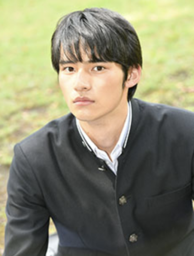 岡田健史