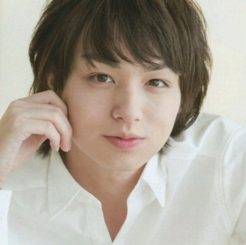 伊野尾慧