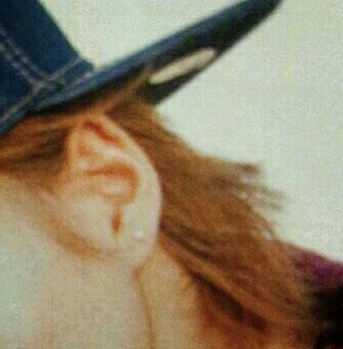 菊池風磨　私服　ブランド　ピアス　香水