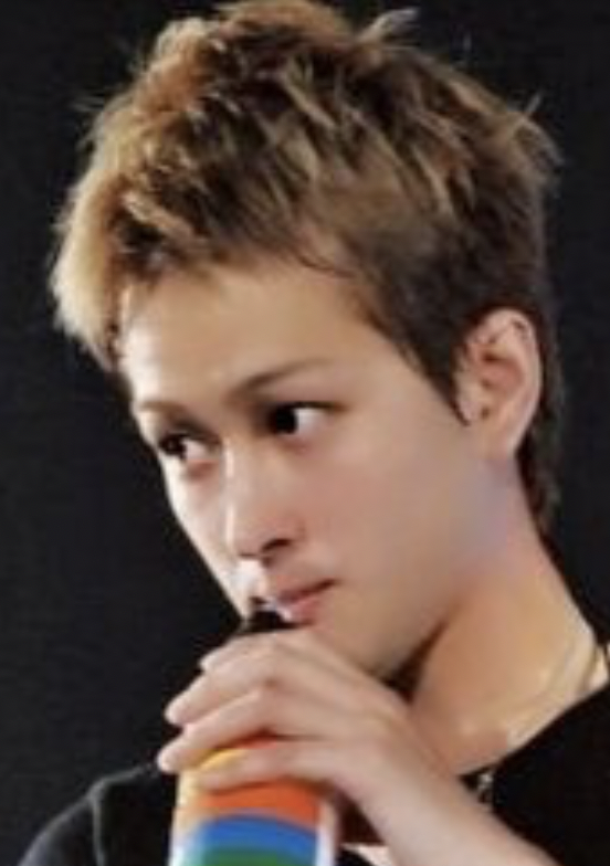 横山裕　関ジャニ∞　髪型　画像　パーマ　ショート