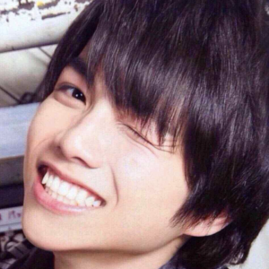 重岡大毅の歯は矯正？えくぼがかわいくて腹筋がかっこよすぎ ...