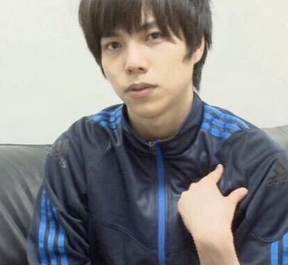 重岡大毅 ジャニーズWEST 私服 ブランド ピアス 帽子 プライベート 香水