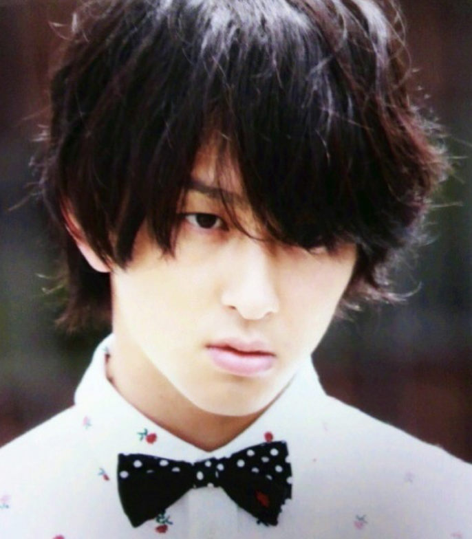 横山裕　関ジャニ∞　髪型　画像　パーマ　ショート