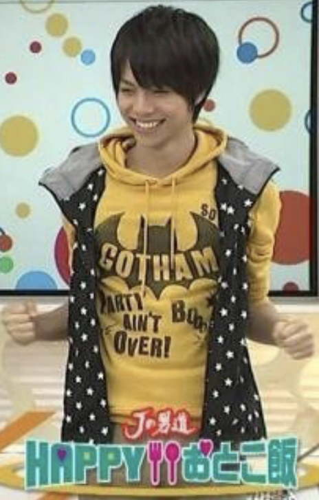 重岡大毅 ジャニーズWEST 私服 ブランド ピアス 帽子 プライベート 香水