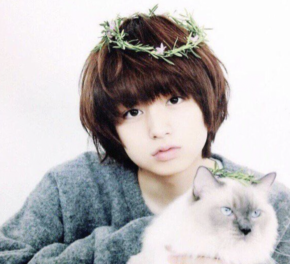 ジャニーズ Hey!Say!JUMP 伊野尾慧 かっこいい髪型 人気 赤髪 マッシュルーム 金髪 白髪 黒髪 短髪 画像あり