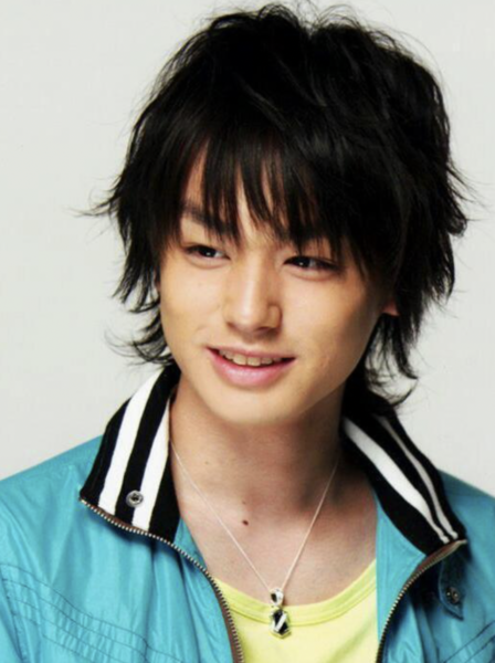 ジャニーズ Hey!Say!JUMP 伊野尾慧 かっこいい髪型 人気 赤髪 マッシュルーム 金髪 白髪 黒髪 短髪 画像あり