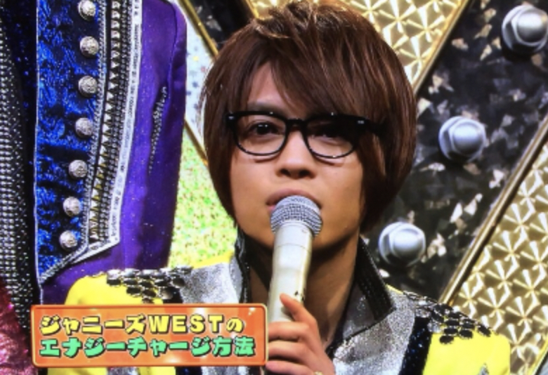 ジャニーズWEST 中間淳太 私服 ブランド 愛用 ピアス メガネ 指輪 香水 まとめ 画像あり