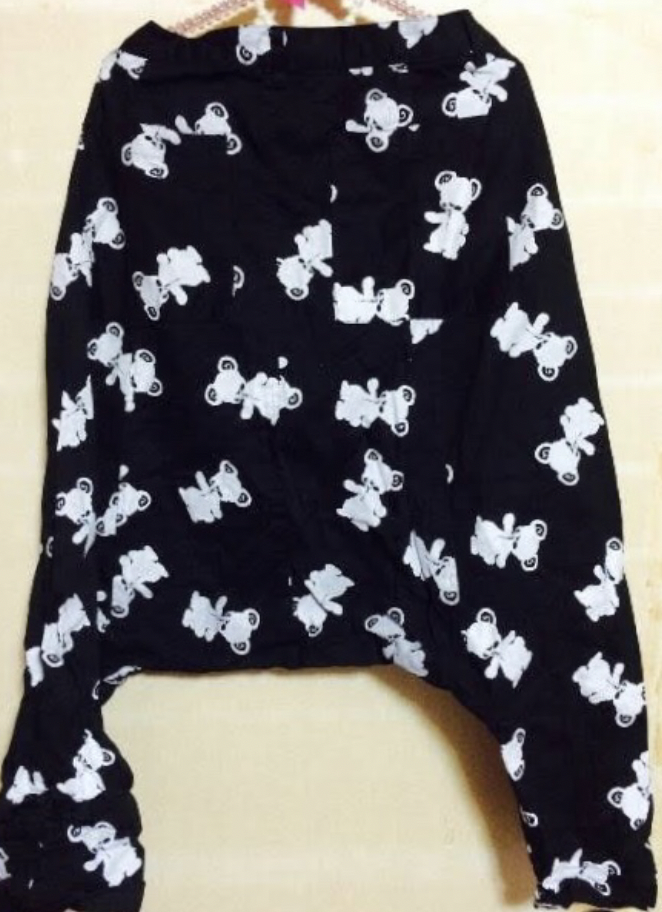 神山智洋　ジャニーズWEST　私服　ブランド　ネックレス　ピアス　香水　指輪　メガネ