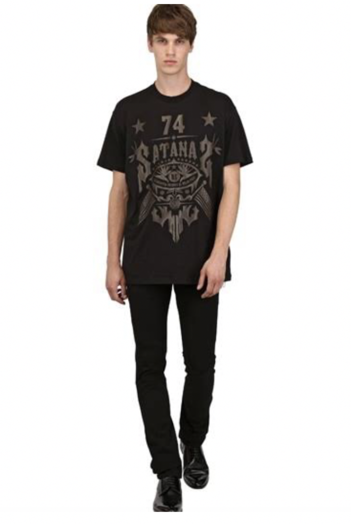 藤井流星　ジャニーズWEST　私服　ブランド　ネックレス　ピアス　香水　指輪　メガネ