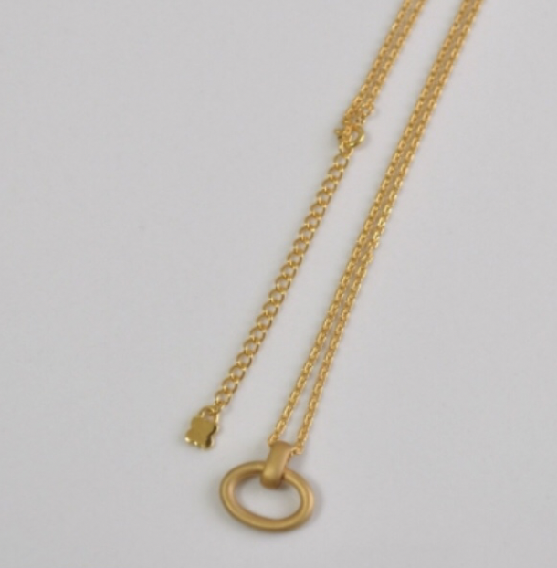 安田章大　関ジャニ∞　私服　ブランド　ネックレス　ピアス　香水