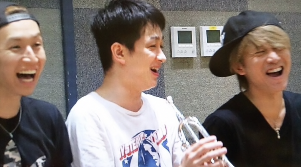 横山裕 関ジャニ∞ 私服 ブランド ネックレス ピアス 香水