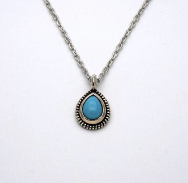 安田章大　関ジャニ∞　私服　ブランド　ネックレス　ピアス　香水