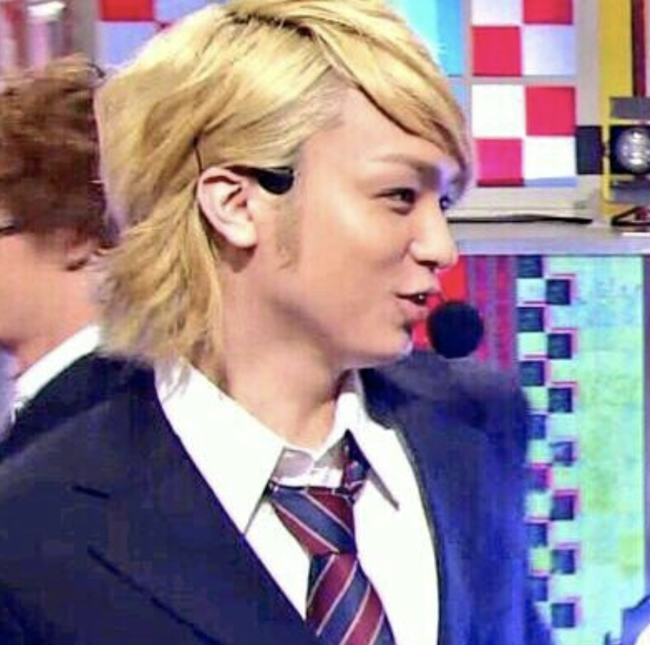 ジャニーズ Hey!Say!JUMP 伊野尾慧 かっこいい髪型 人気 赤髪 マッシュルーム 金髪 白髪 黒髪 短髪 画像あり