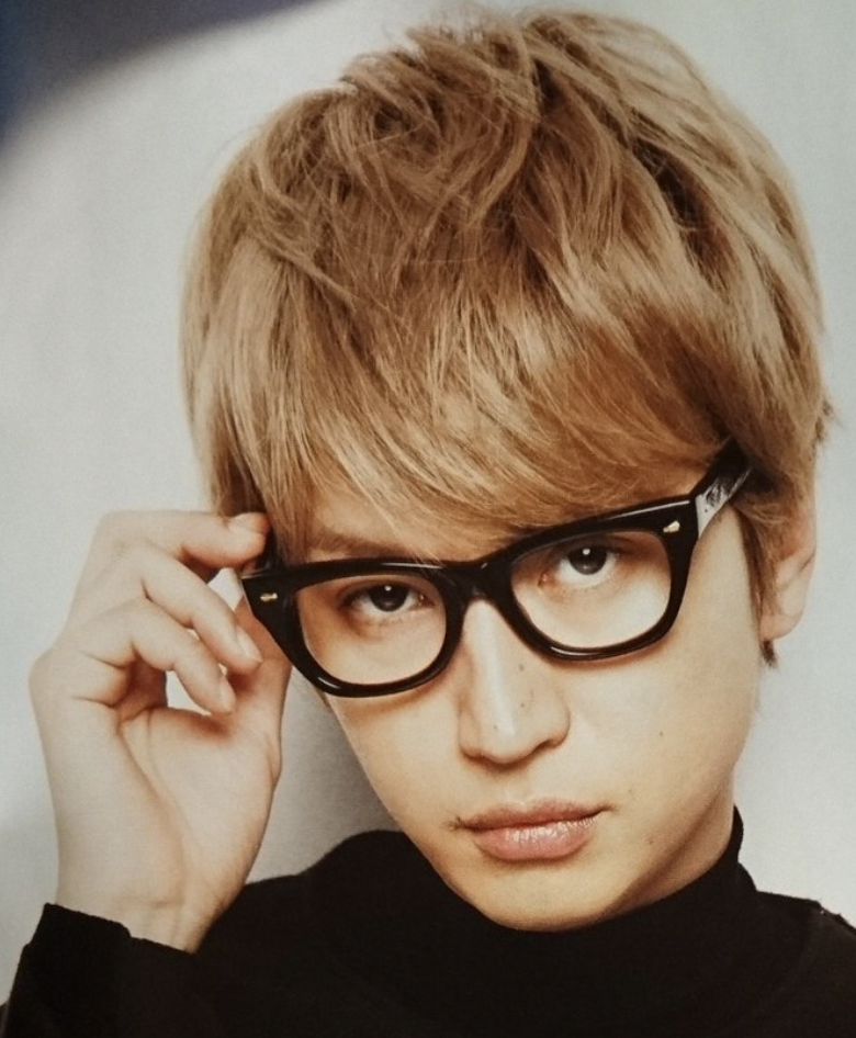 大倉忠義 関ジャニ∞ 私服 ブランド ネックレス ピアス 香水