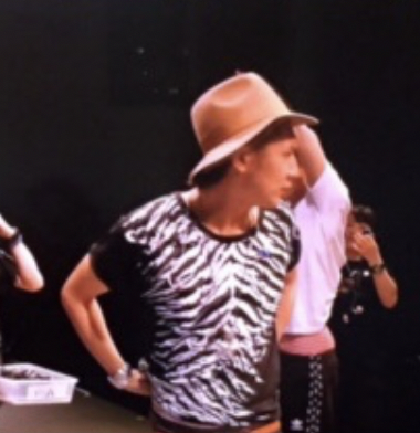 藤井流星　ジャニーズWEST　私服　ブランド　ネックレス　ピアス　香水　指輪　メガネ