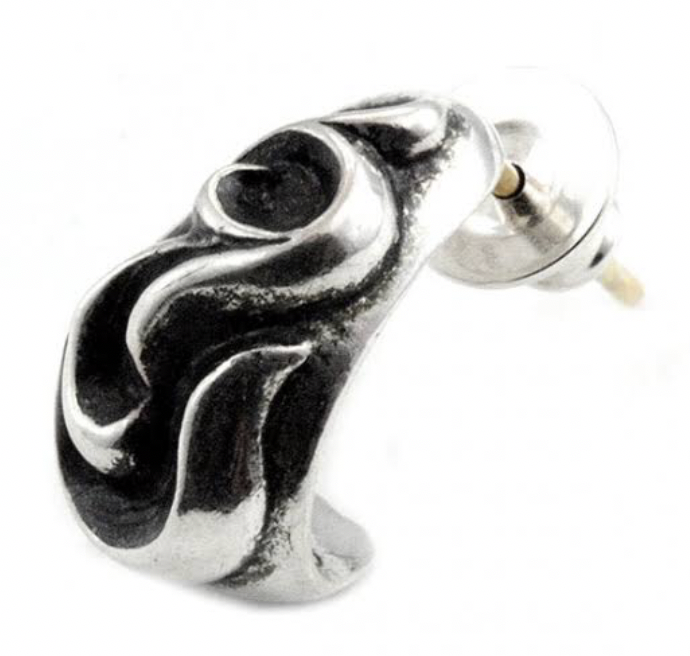 藤井流星　ジャニーズWEST　私服　ブランド　ネックレス　ピアス　香水　指輪　メガネ