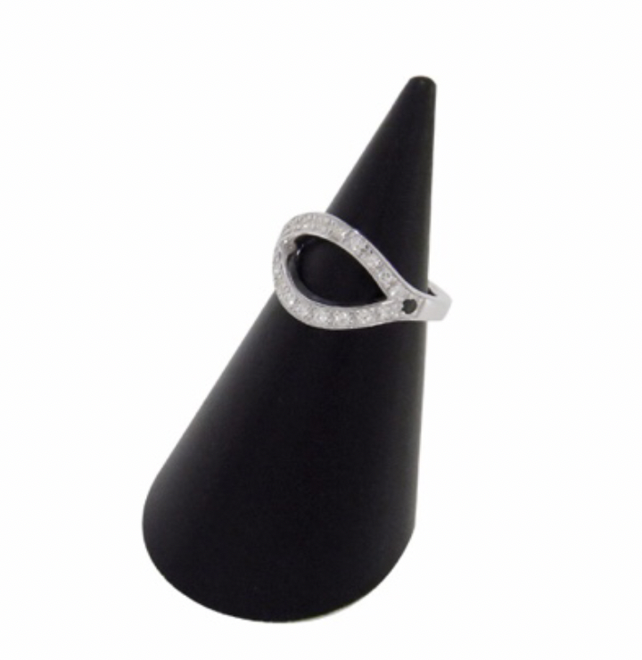 Hey!Say!JUMP 知念侑李　私服ブランド　愛用　ピアス　指輪　香水　まとめ　画像あり