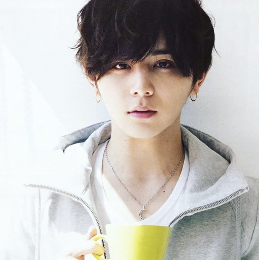 Hey!Say!JUMP　山田涼介　私服　ブランド　愛用　ピアス　メガネ　香水　まとめ　画像あり