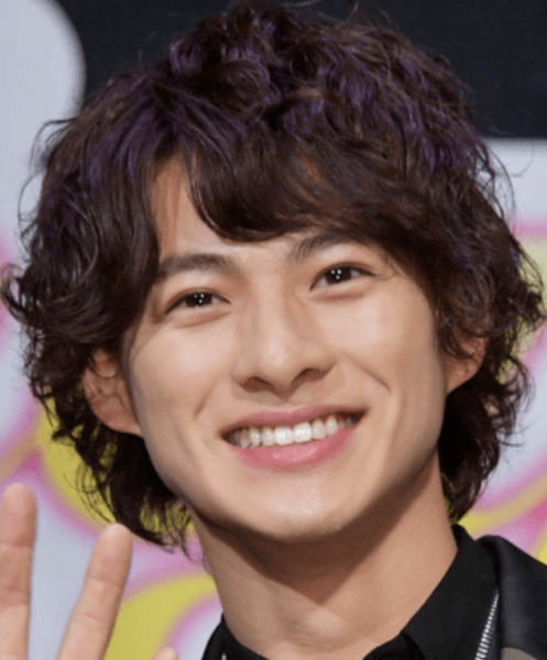 King&Prince キンプリ 平野紫耀 かっこいい 髪型 まとめ 人気 パーマ 茶髪 黒髪 短髪 前髪 画像あり