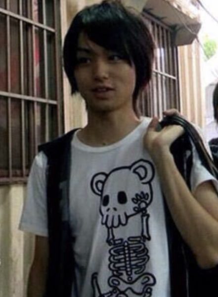 Hey!Say!JUMP　伊野尾慧　私服　ブランド　好きな　ピアス　メガネ　指輪　香水　まとめ　画像あり