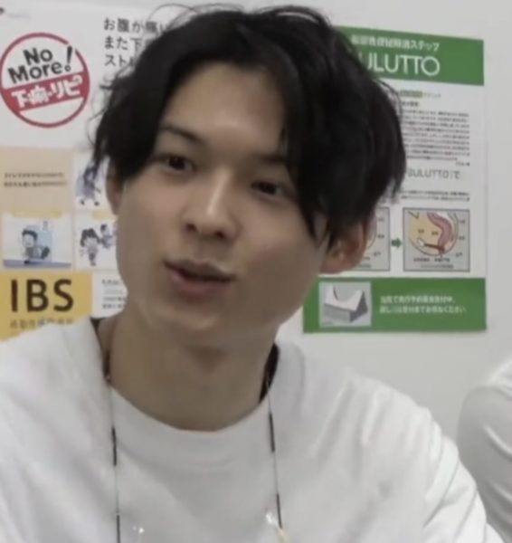 ストーンズ 松村北斗 私服 ブランド まとめ 愛用 ピアス 香水 ついて 関西ジャニーズJr.