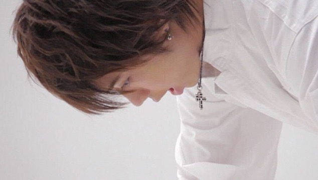 Kis-My-Ft2 キスマイ 北山宏光 私服 ブランド 愛用 ピアス 香水 メガネ まとめ 画像