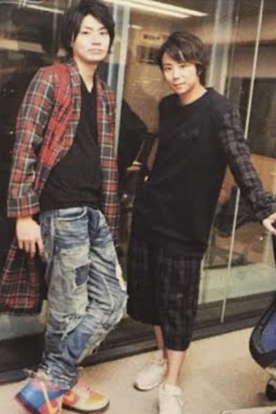 キスマイ 横尾渉 私服 ブランド 愛用 ピアス 香水 メガネ まとめ 画像