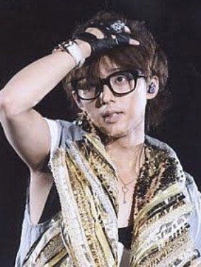 Kis-My-Ft2　藤ヶ谷太輔　私服　ファッション　ブランド　愛用　ピアス　香水　メガネ　画像