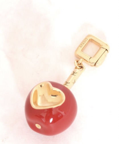 Kis-My-Ft2　藤ヶ谷太輔　私服　ファッション　ブランド　愛用　ピアス　香水　メガネ　画像