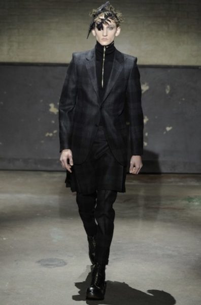 Kis-My-Ft2 キスマイ 千賀健永 私服 ブランド 愛用 ピアス 香水 メガネ 画像